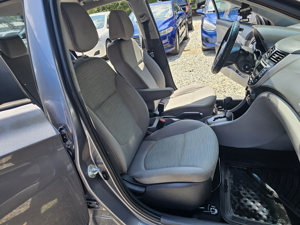 2017 Hyundai Accent Image 17