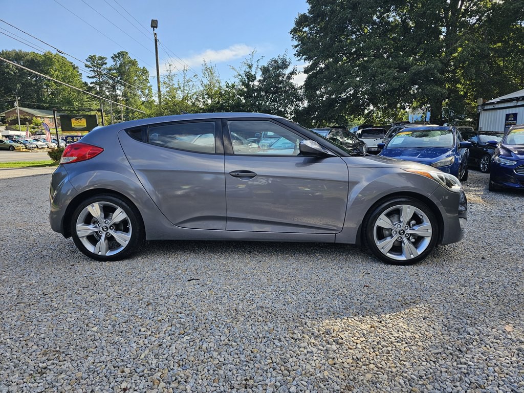 2013 Hyundai Veloster Image 7