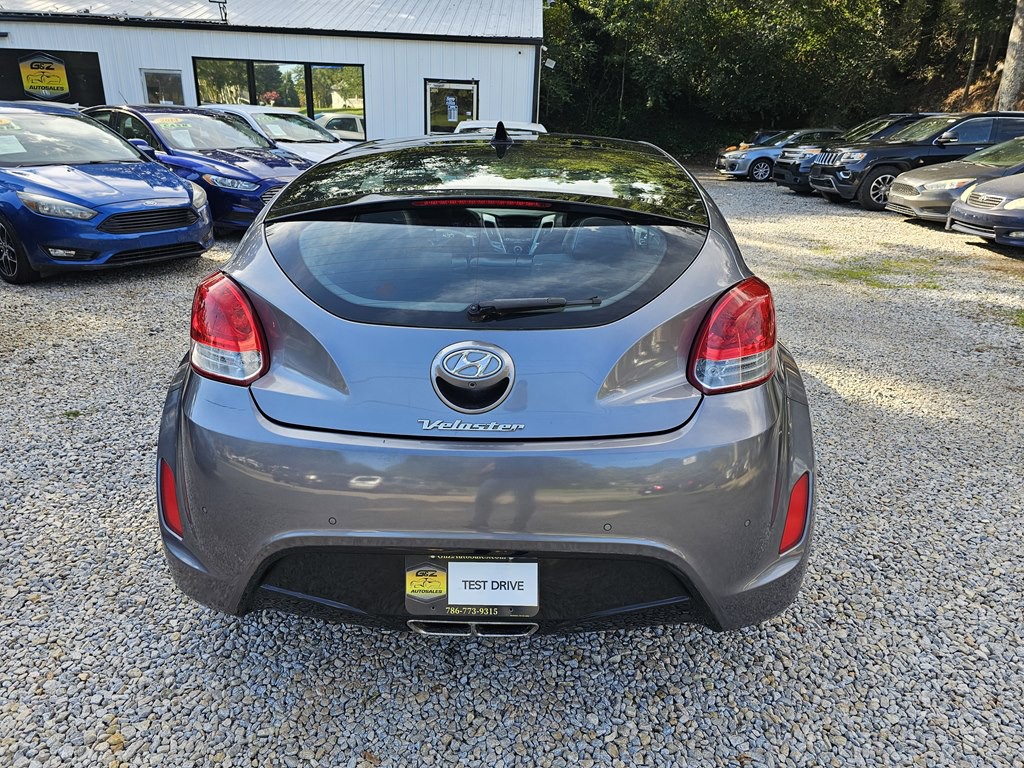 2013 Hyundai Veloster Image 9