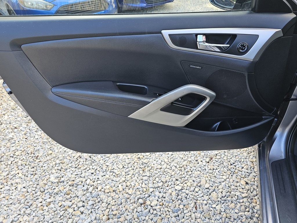 2013 Hyundai Veloster Image 12