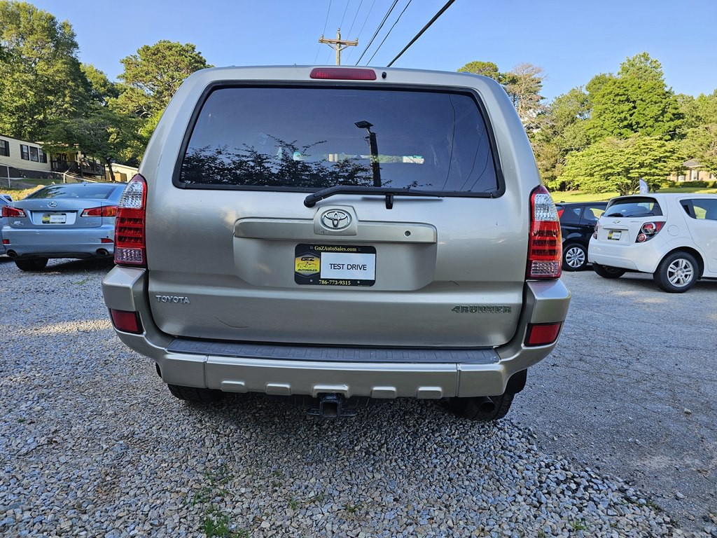2005 Toyota 4Runner Image 10