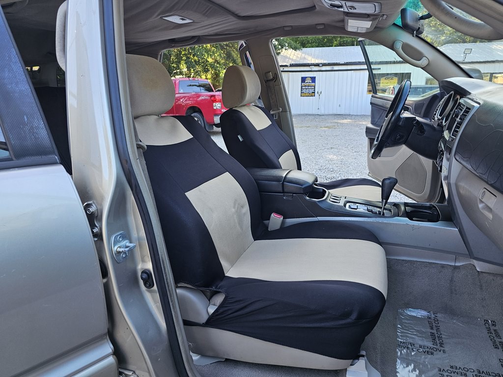 2005 Toyota 4Runner Image 17