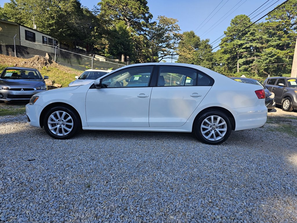 2011 Volkswagen Jetta Image 2