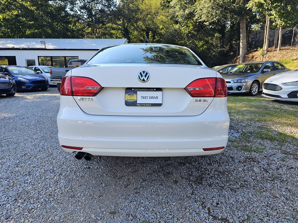 2011 Volkswagen Jetta Image 10