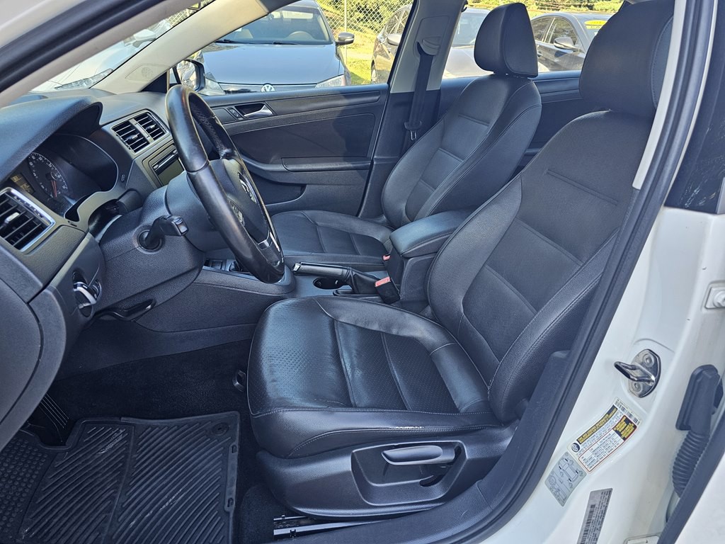 2011 Volkswagen Jetta Image 11