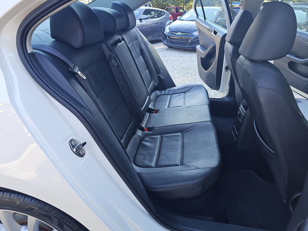 2011 Volkswagen Jetta Image 15