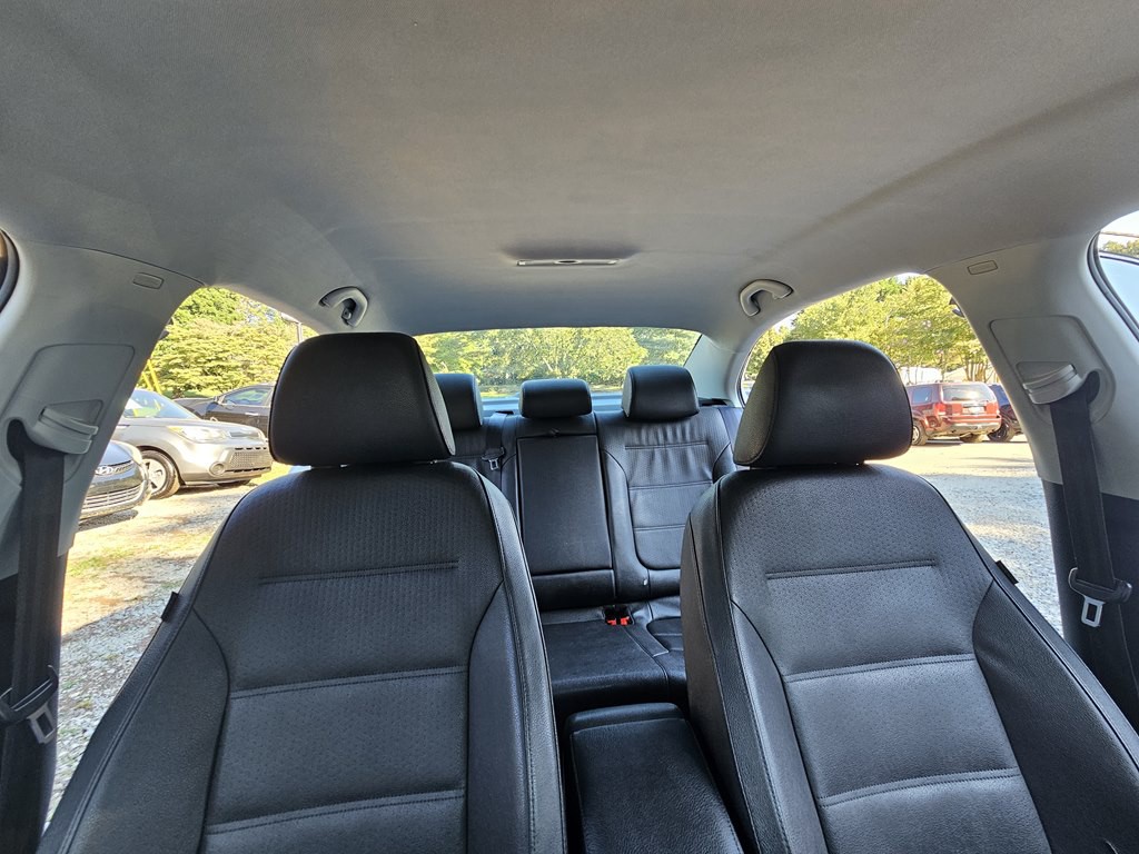 2011 Volkswagen Jetta Image 21