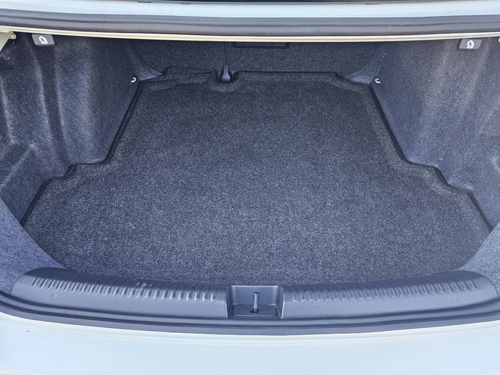 2011 Volkswagen Jetta Image 25