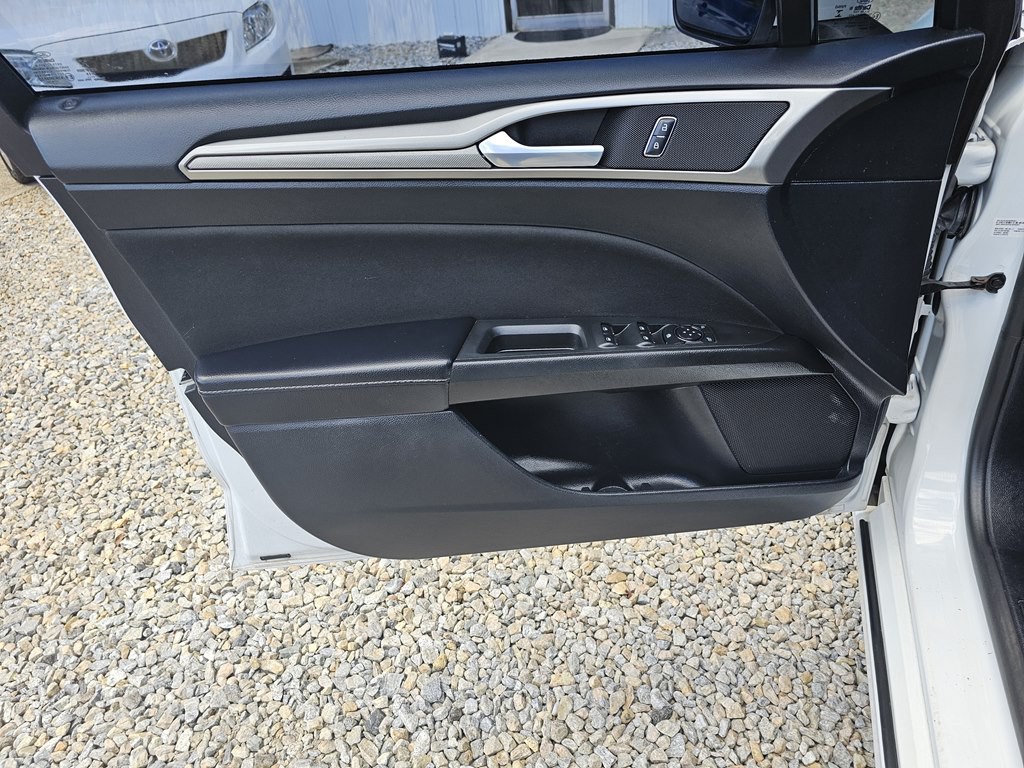2019 Ford Fusion Image 12