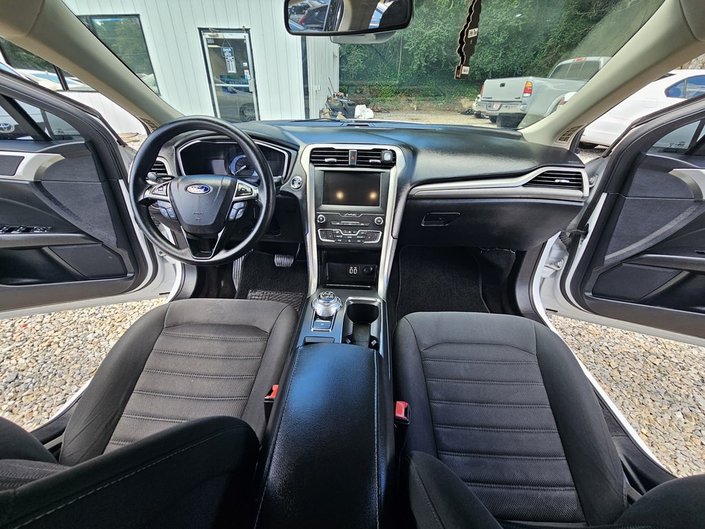 2019 Ford Fusion Image 19