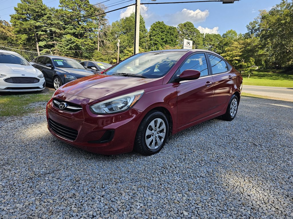 2015 Hyundai Accent Image 1