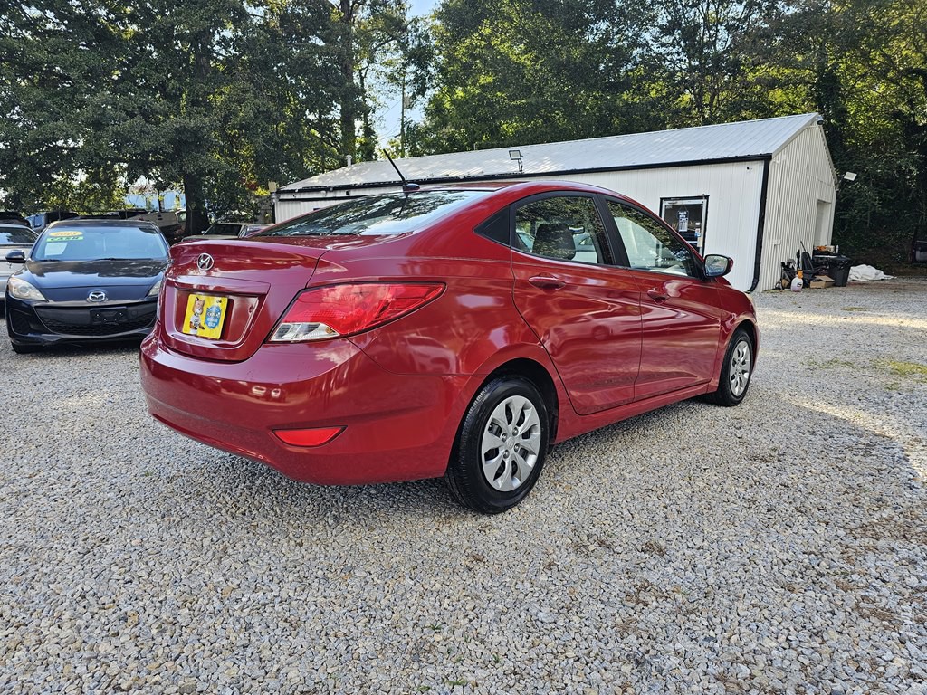 2015 Hyundai Accent Image 8