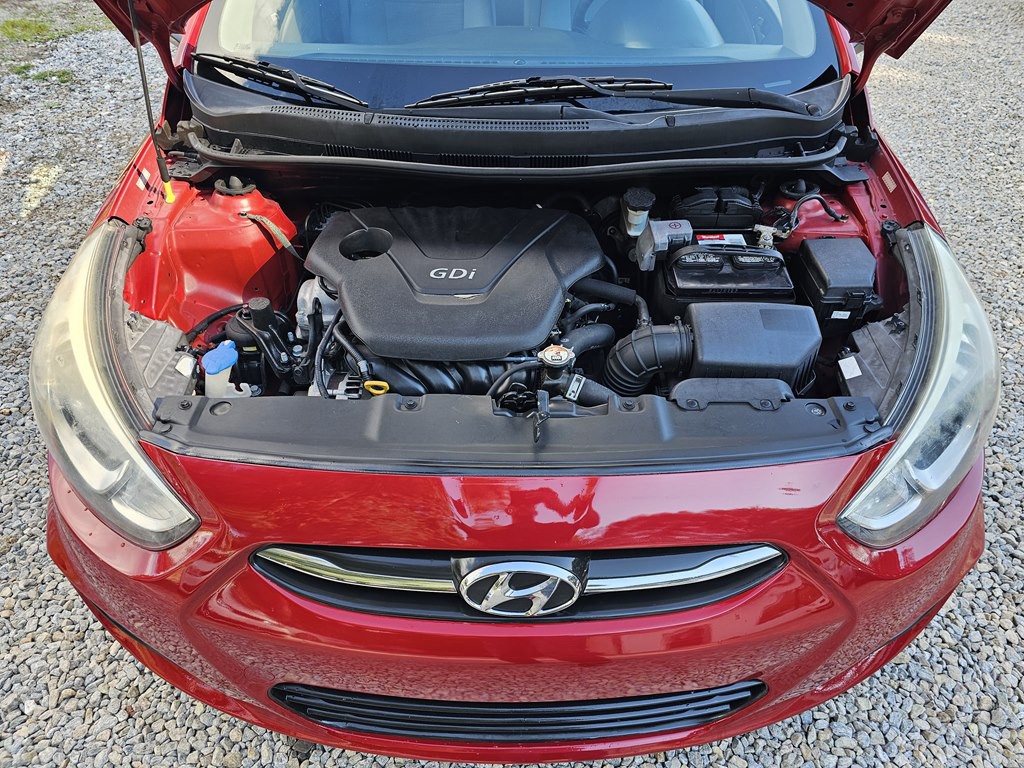 2015 Hyundai Accent Image 27