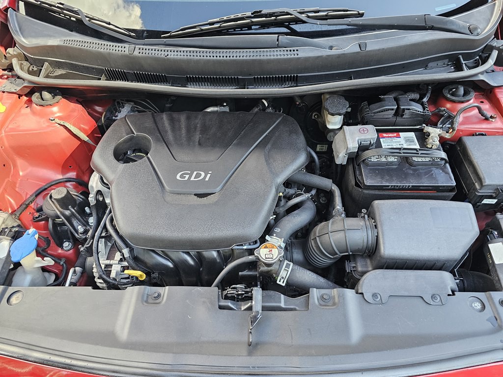 2015 Hyundai Accent Image 28