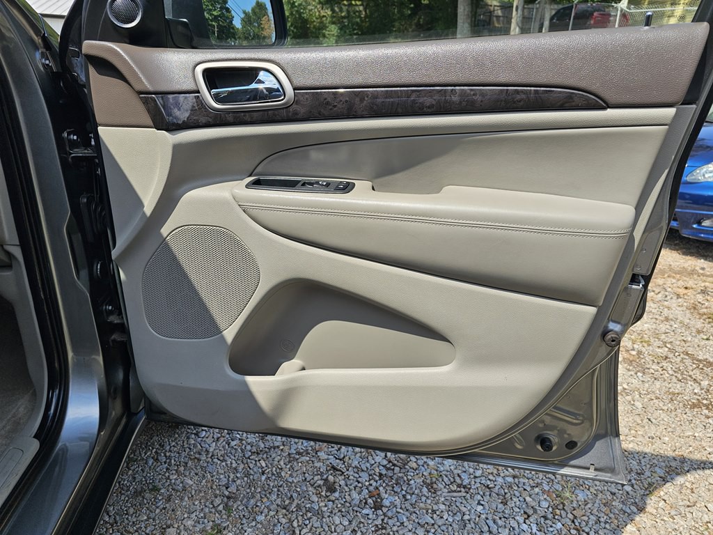 2013 Jeep Grand Cherokee Image 18