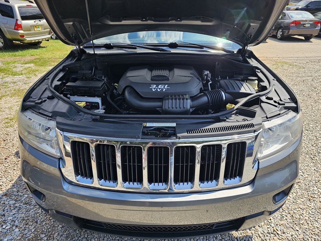 2013 Jeep Grand Cherokee Image 25