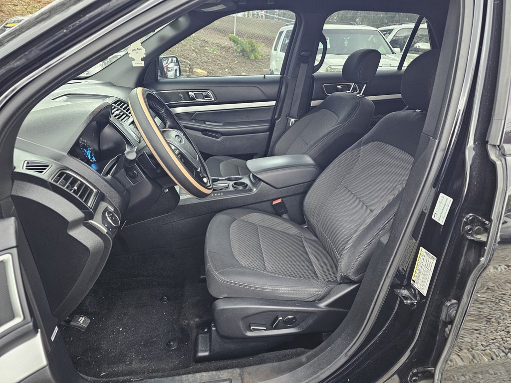 2016 Ford Explorer Image 11