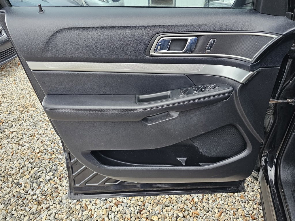 2016 Ford Explorer Image 12