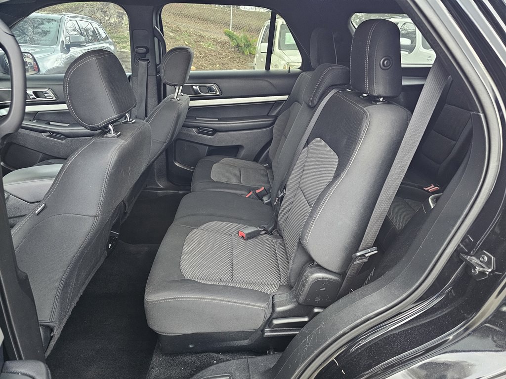 2016 Ford Explorer Image 13