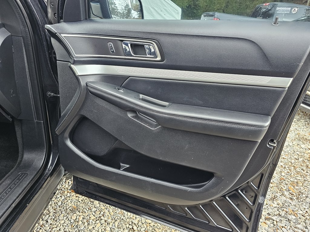 2016 Ford Explorer Image 19