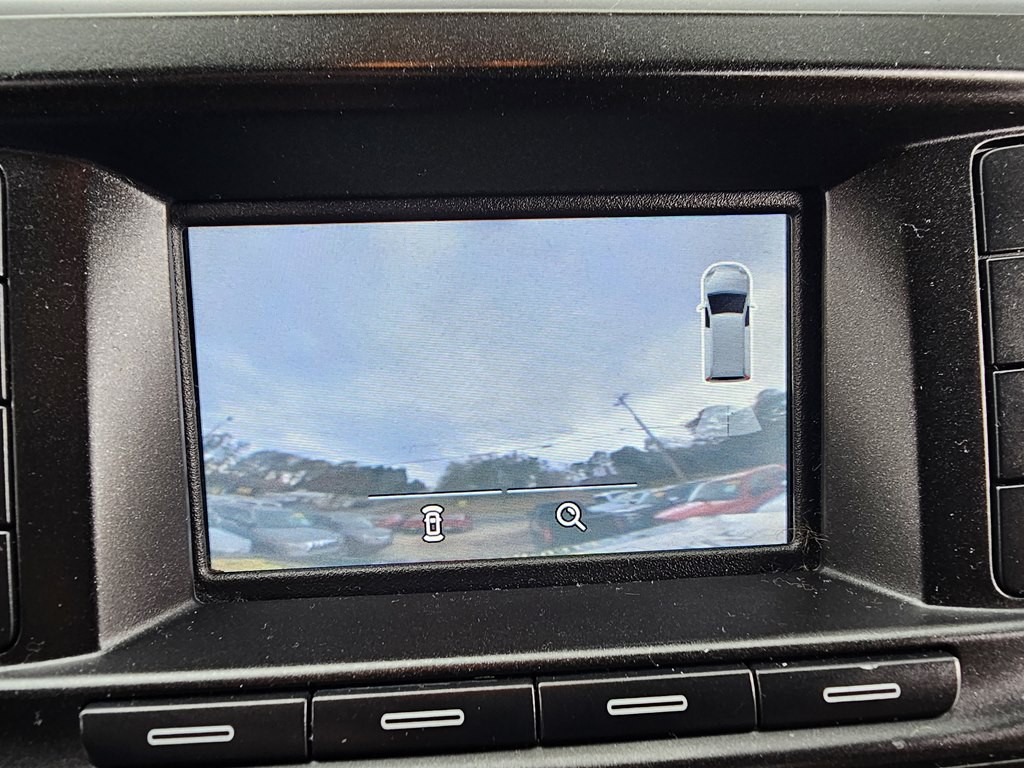 2016 Ford Explorer Image 24