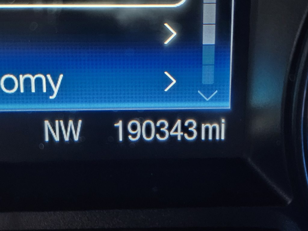 2016 Ford Explorer Image 25