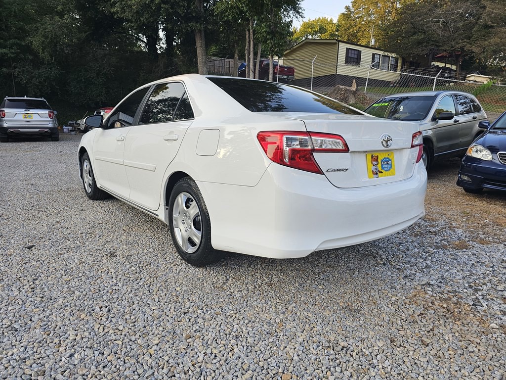 2014 Toyota Camry Image 3