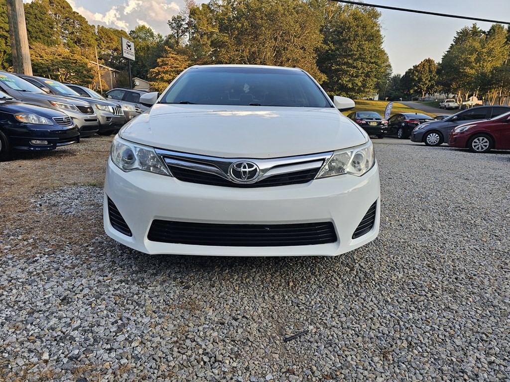 2014 Toyota Camry Image 5
