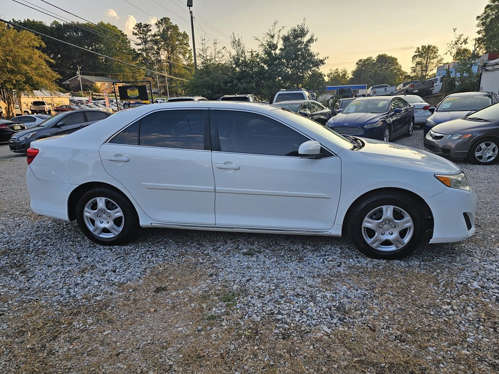 2014 Toyota Camry Image 6