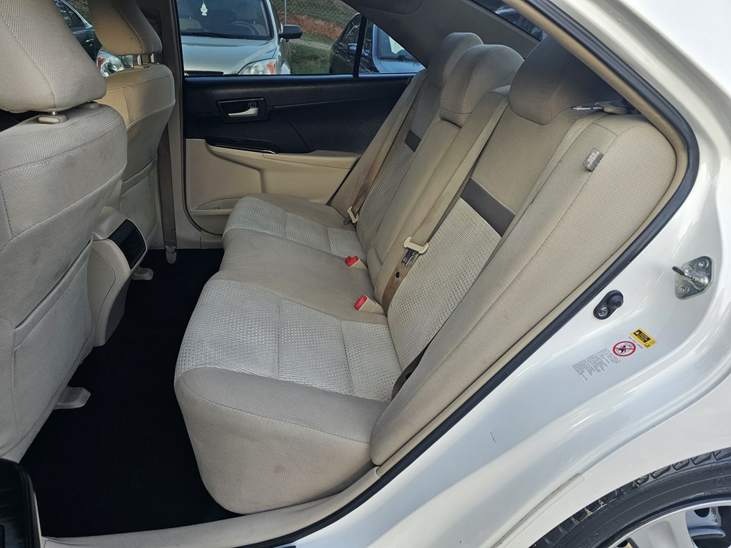 2014 Toyota Camry Image 12