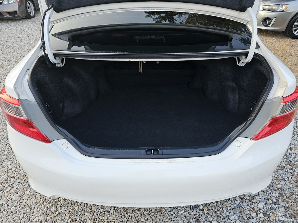 2014 Toyota Camry Image 23