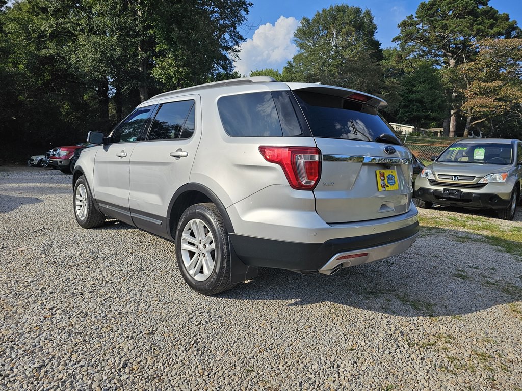2017 Ford Explorer Image 3