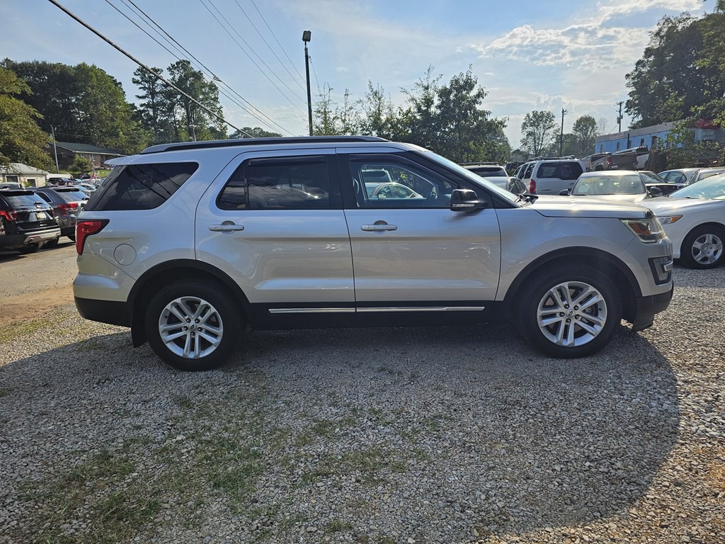 2017 Ford Explorer Image 7