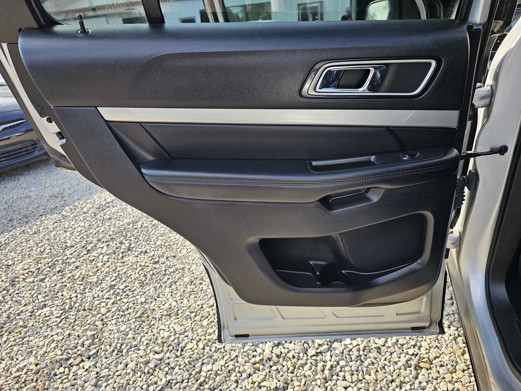 2017 Ford Explorer Image 14