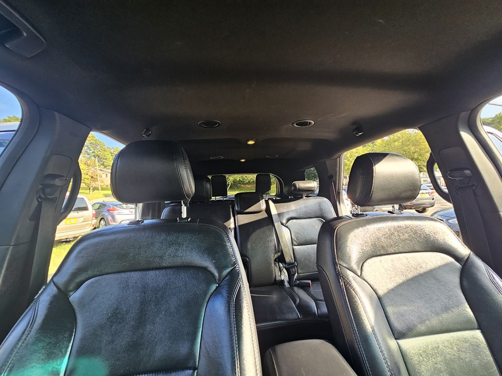 2017 Ford Explorer Image 22