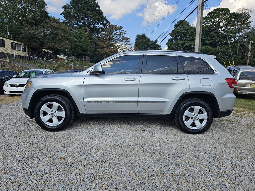 2013 Jeep Grand Cherokee Image 2