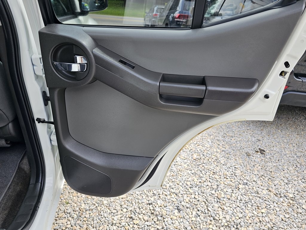2015 Nissan Xterra Image 15