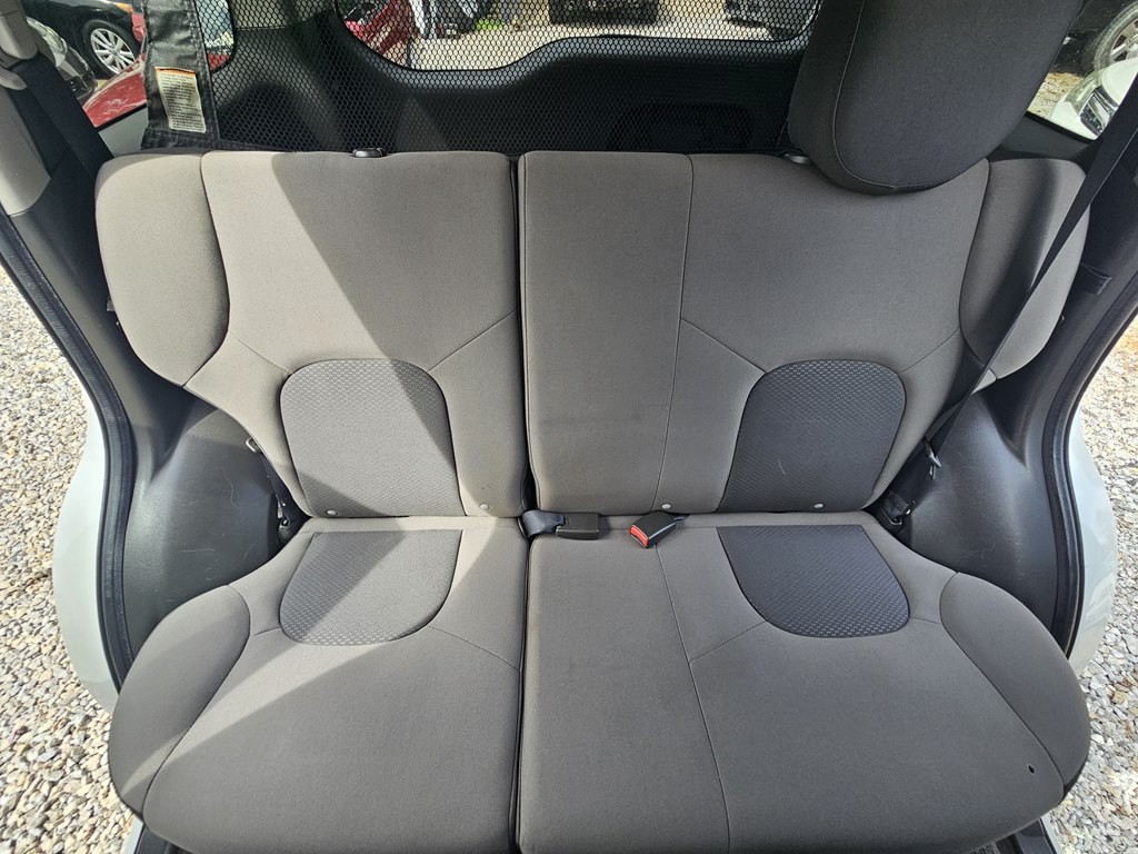2015 Nissan Xterra Image 19