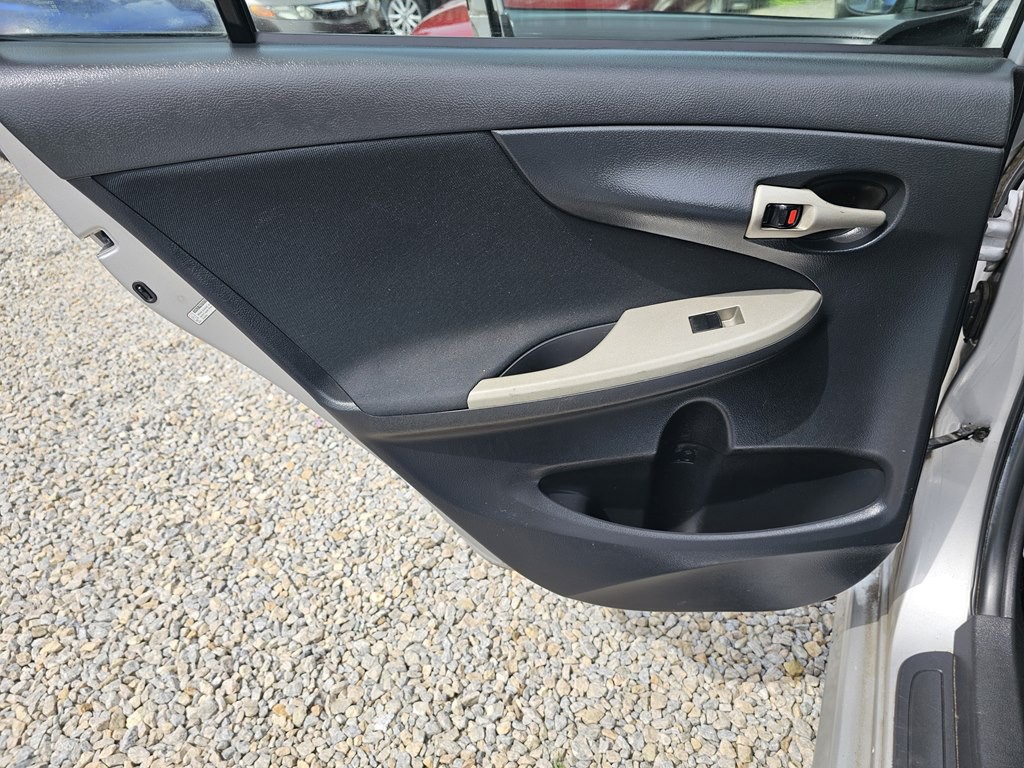 2010 Toyota Corolla Image 14