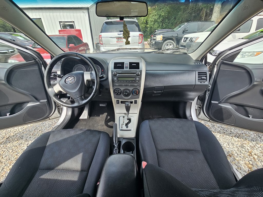 2010 Toyota Corolla Image 19