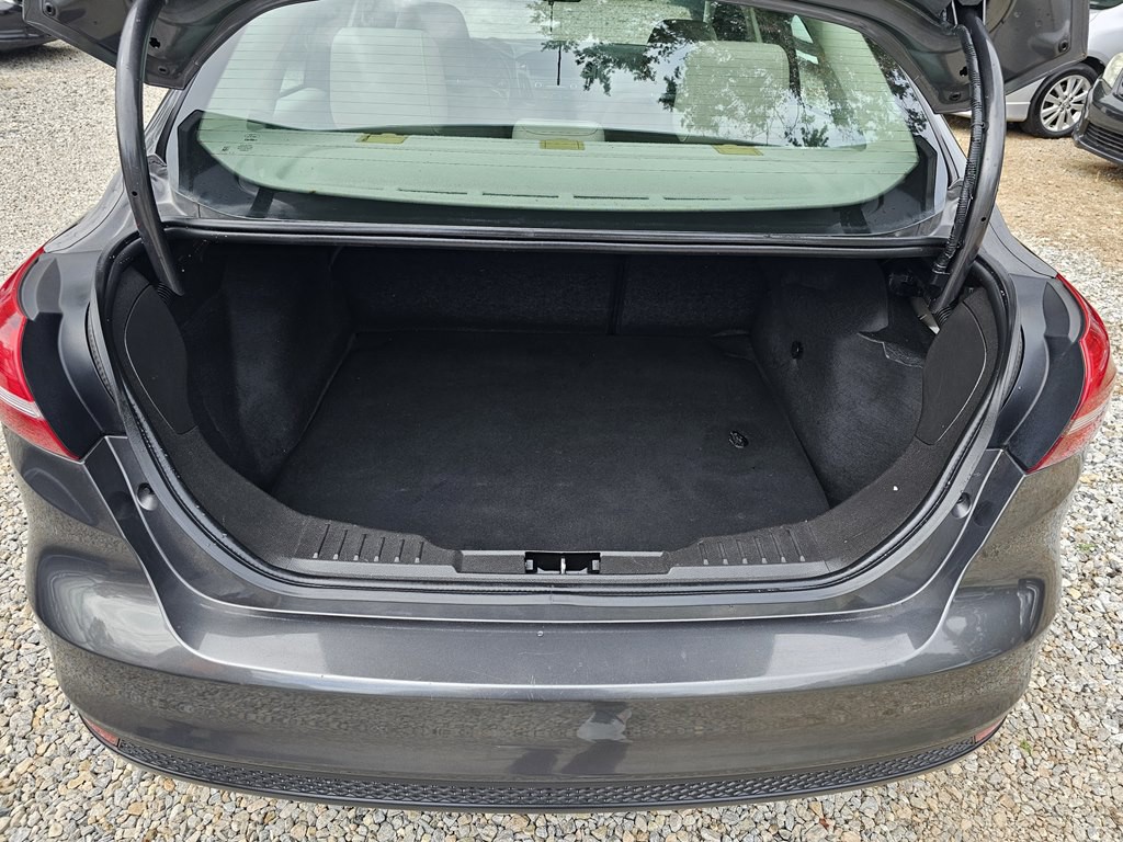 2016 Ford Focus Image 25