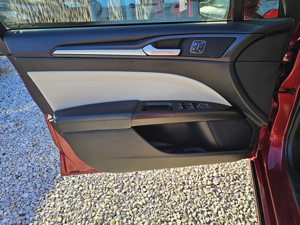 2017 Ford Fusion Image 12