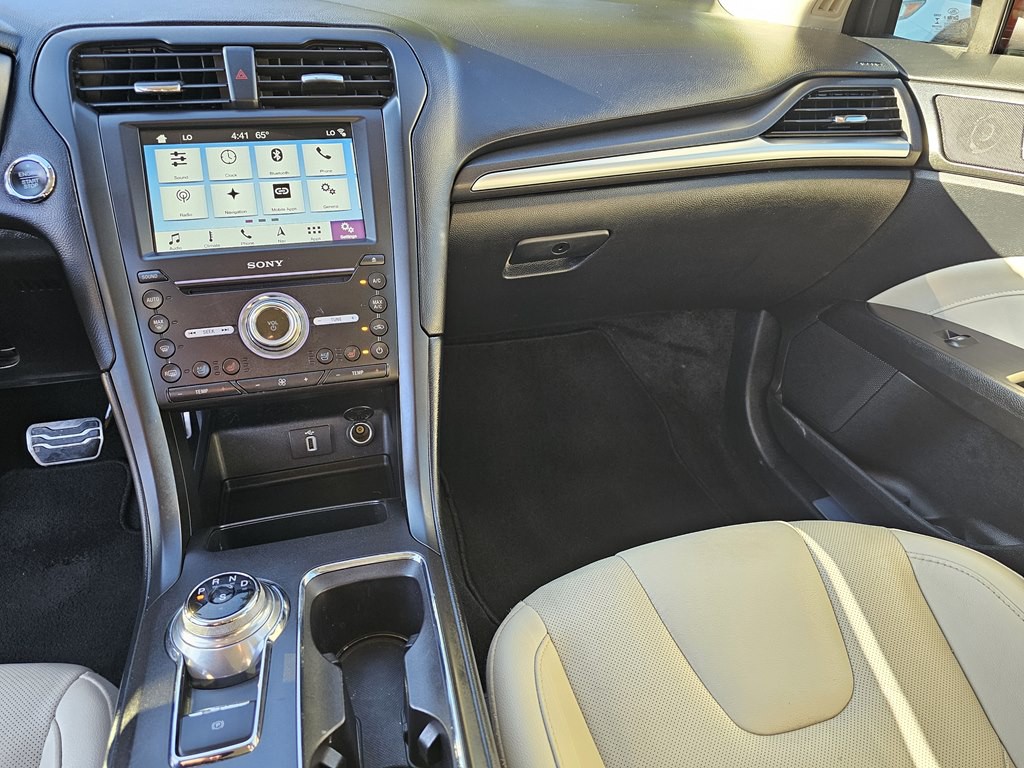 2017 Ford Fusion Image 22