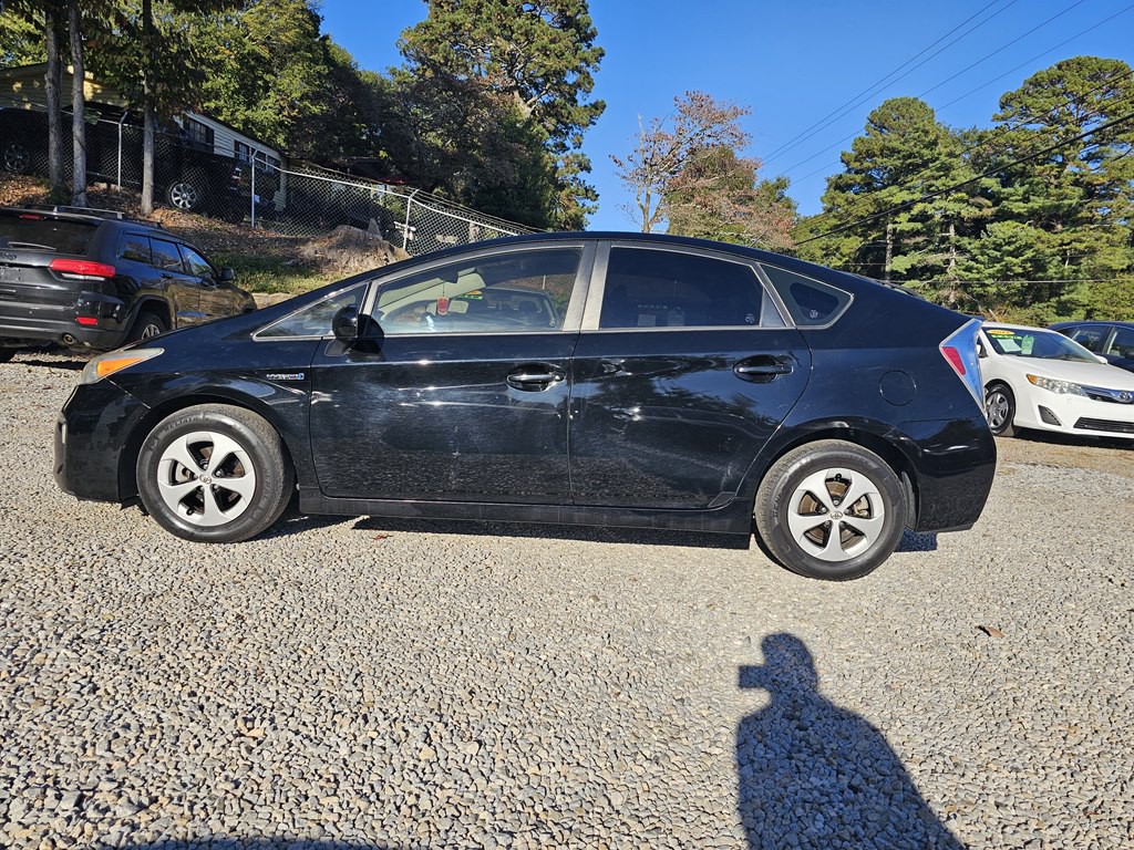 2014 Toyota Prius Image 2