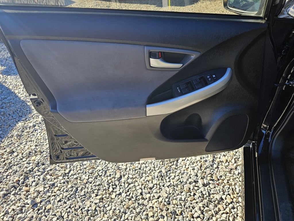 2014 Toyota Prius Image 12