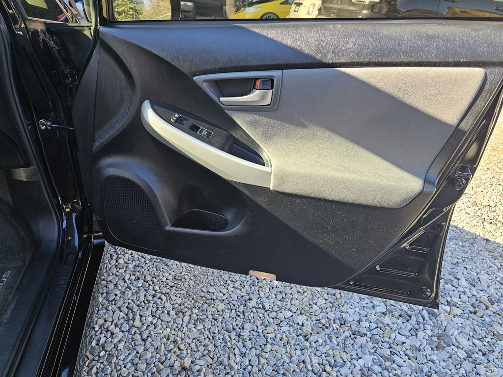 2014 Toyota Prius Image 18