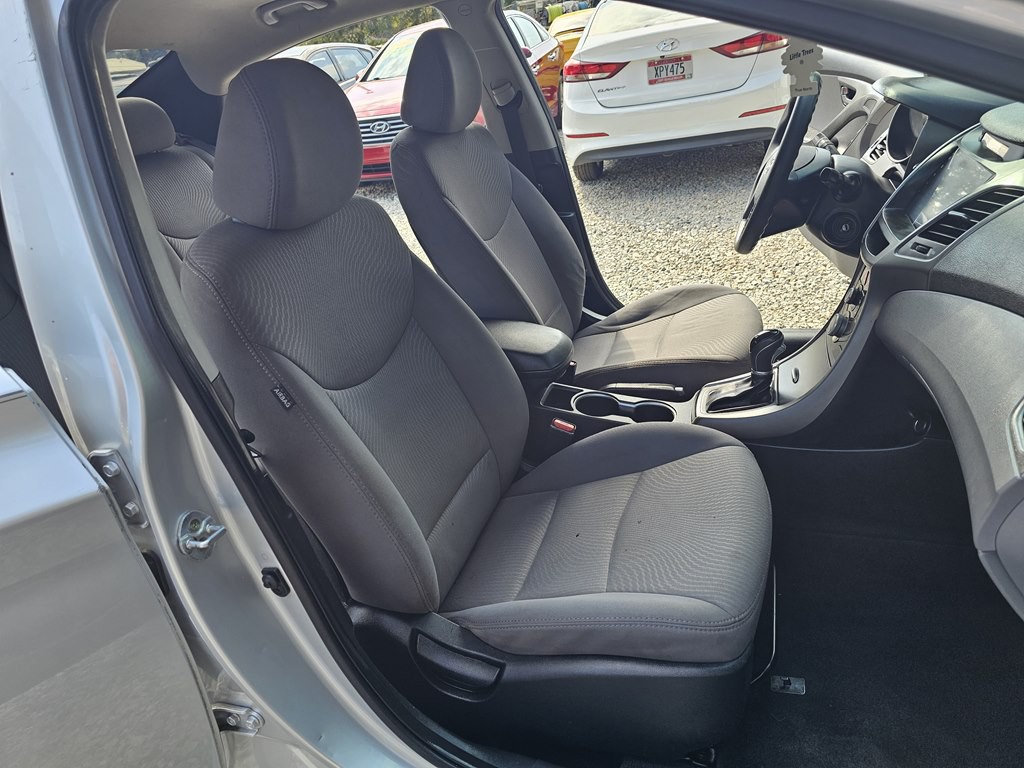 2016 Hyundai Elantra Image 17