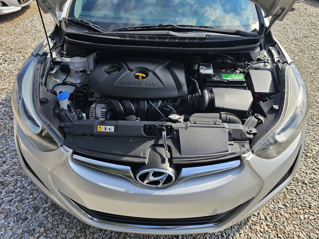 2016 Hyundai Elantra Image 27