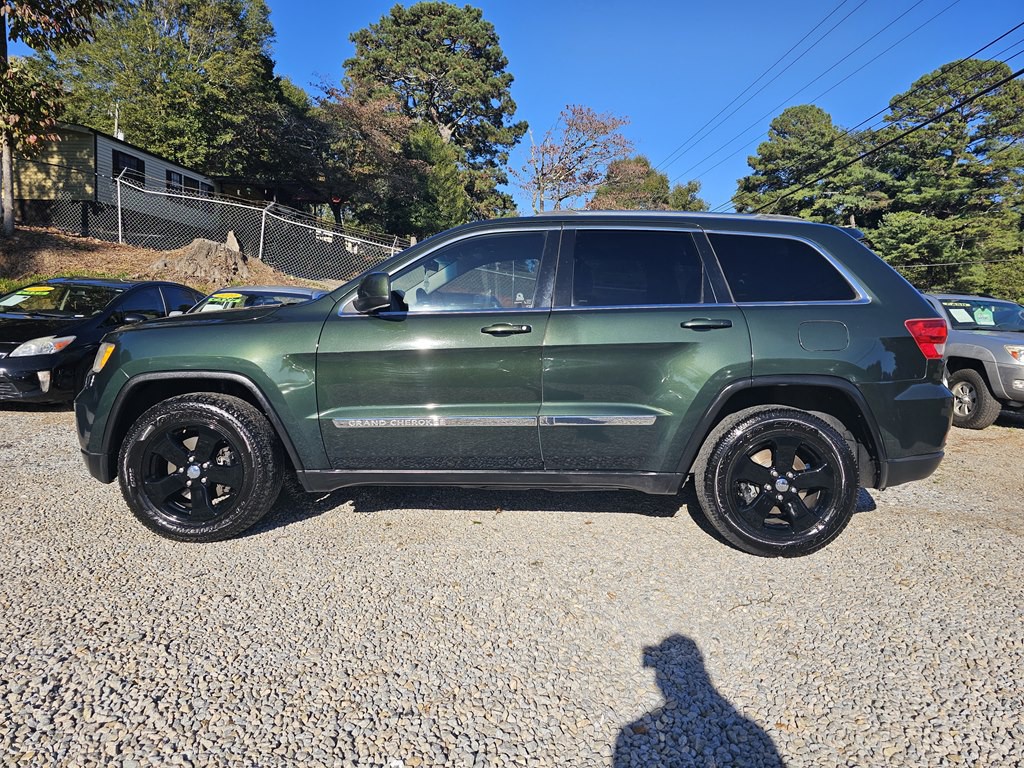 2011 Jeep Grand Cherokee Image 2