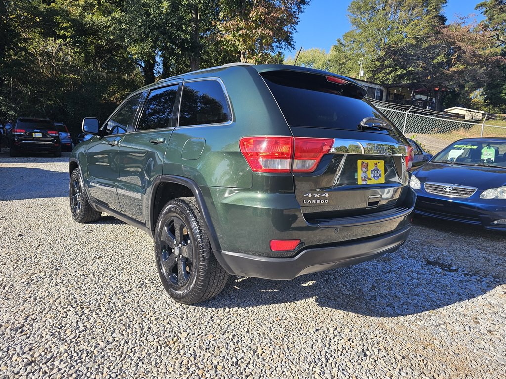 2011 Jeep Grand Cherokee Image 3